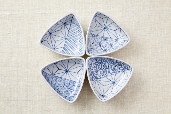 三角小鉢（脚付）4個セット