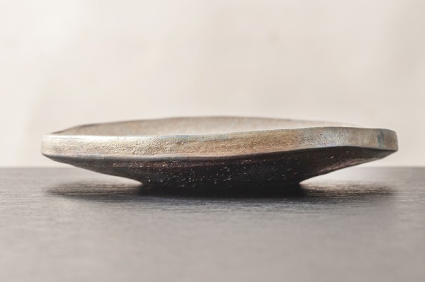 田代倫章の黒焼き〆平皿